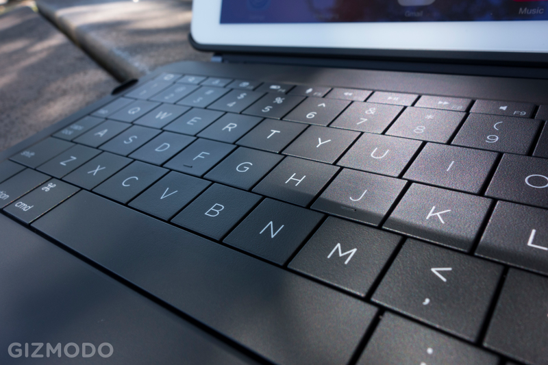 Illustration for article titled Typo for iPad Review: Ryan Seacrest's Tablet Keyboard Isn't Half Bad